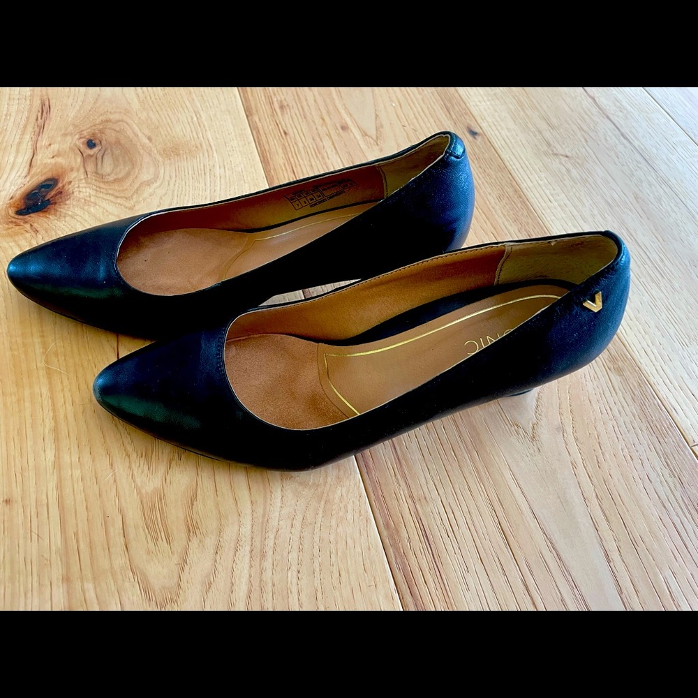 Vionic Madison Mia Black Pump (orthotic)